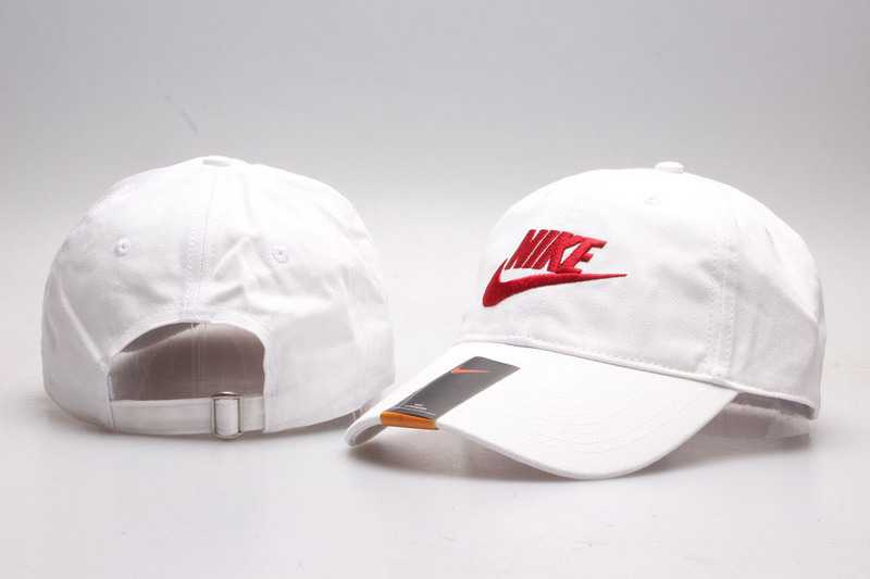 Nike White Sports Adjustable Hat YPMY